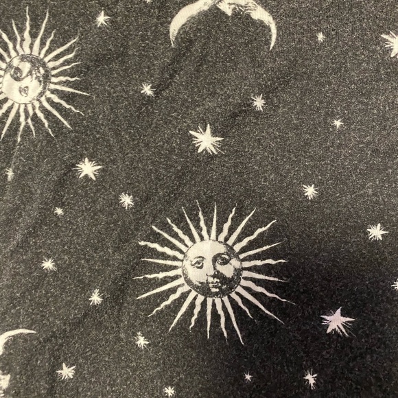 Pentagram back, Crescent moon🌜& 🌞sun top. - Picture 2 of 3